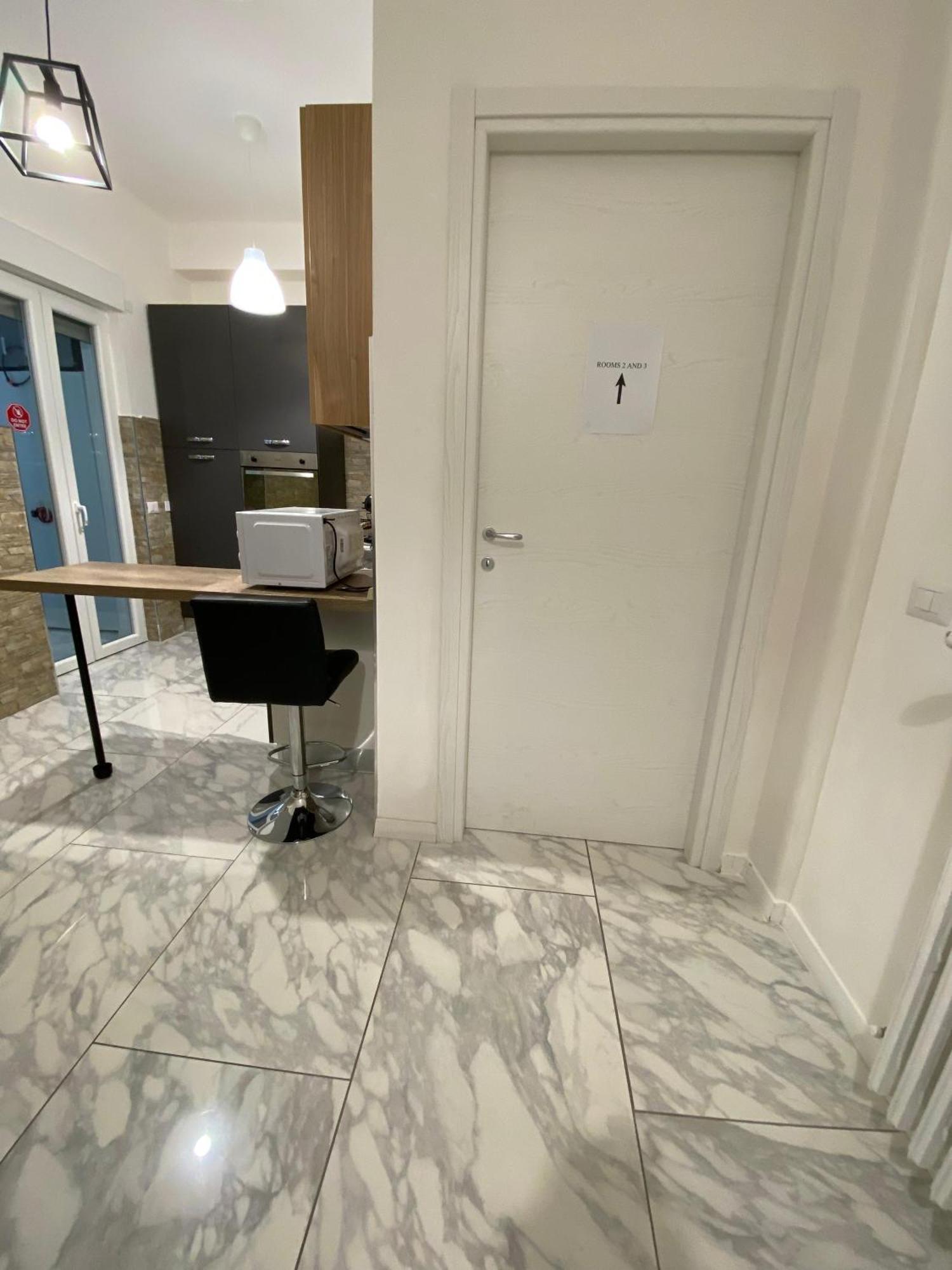Ennio Rooms Bari Eksteriør bilde