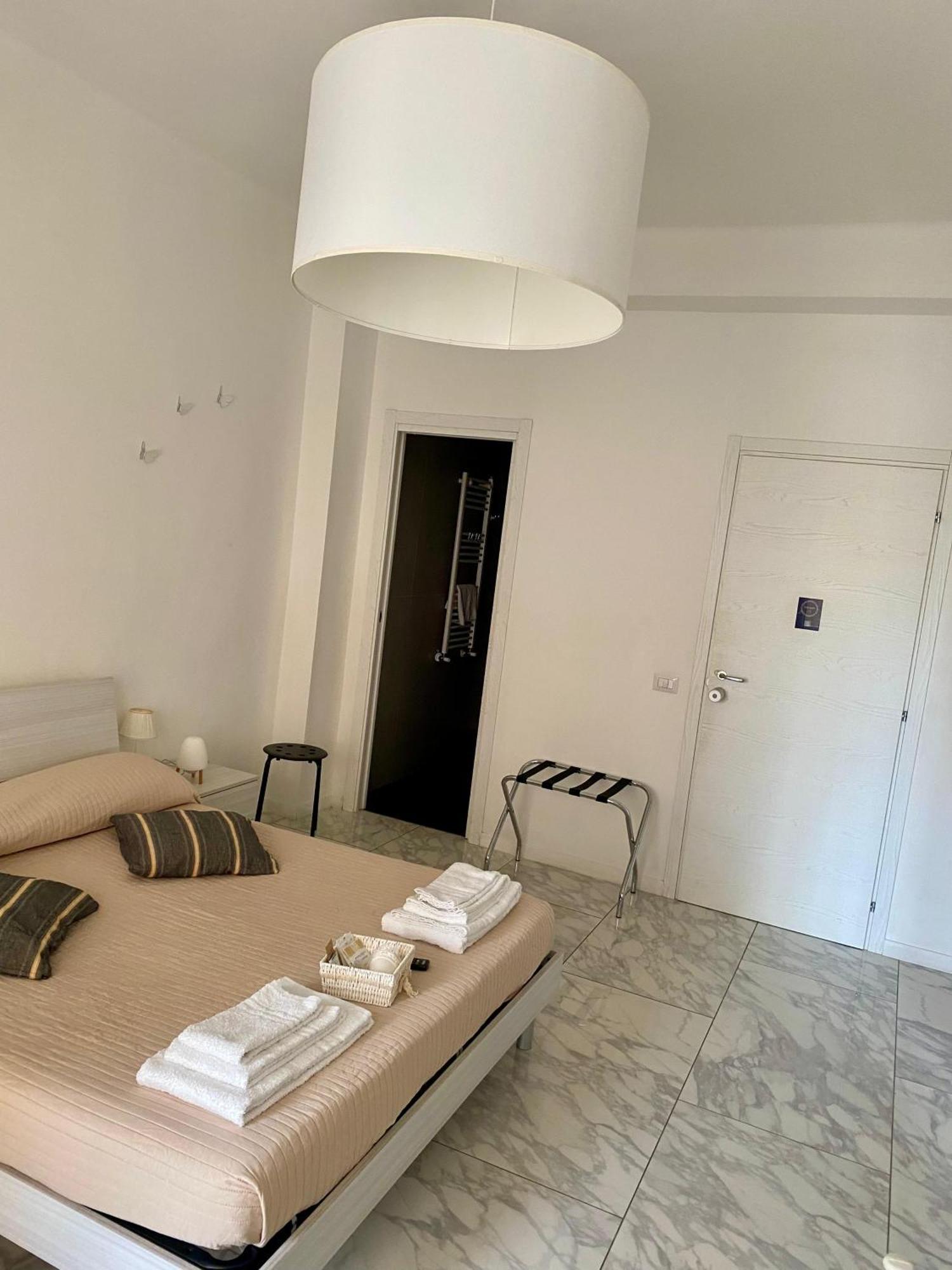 Ennio Rooms Bari Eksteriør bilde