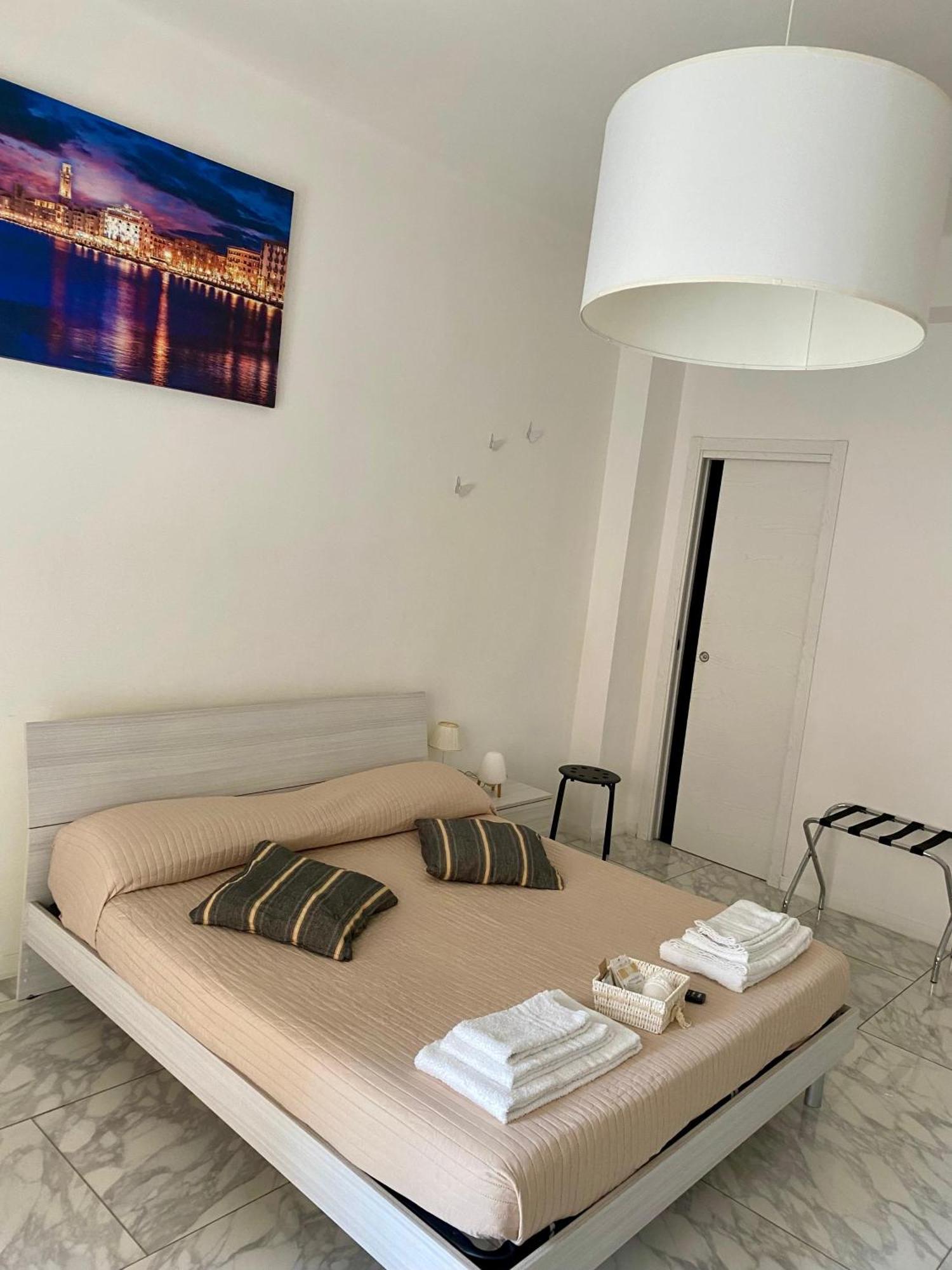 Ennio Rooms Bari Eksteriør bilde